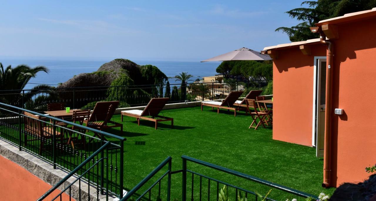 Agriturismo Un Mare Di Fiori Villa Ventimiglia Dış mekan fotoğraf