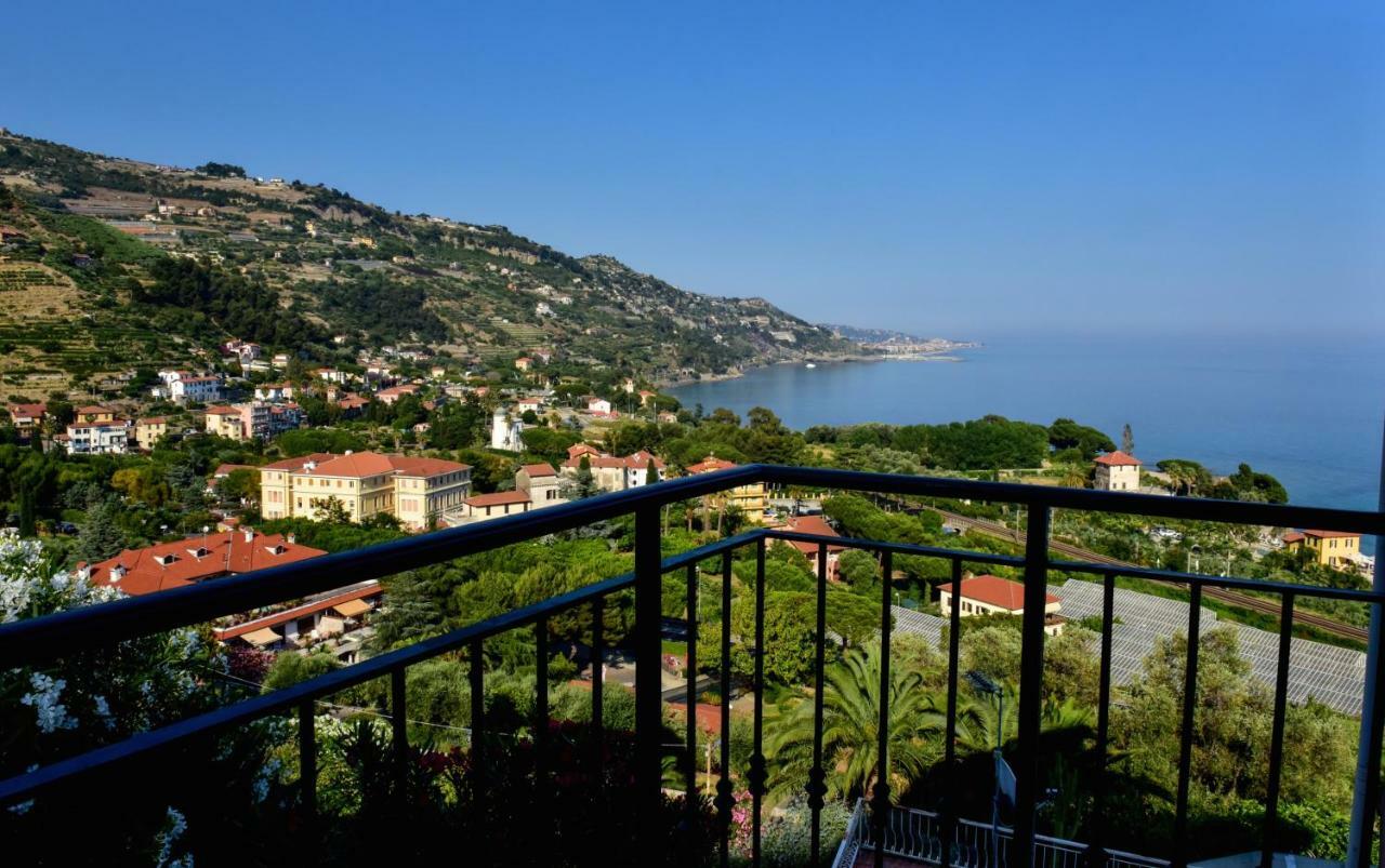 Agriturismo Un Mare Di Fiori Villa Ventimiglia Dış mekan fotoğraf