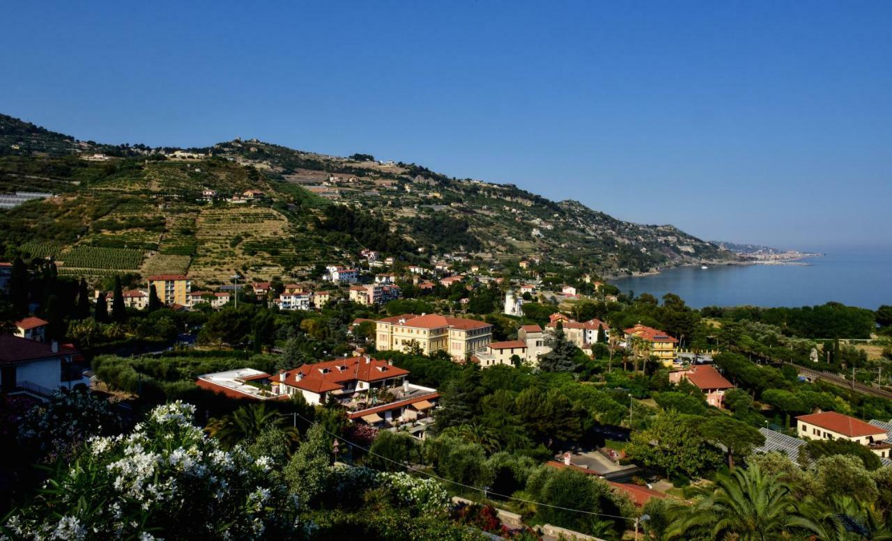 Agriturismo Un Mare Di Fiori Villa Ventimiglia Dış mekan fotoğraf