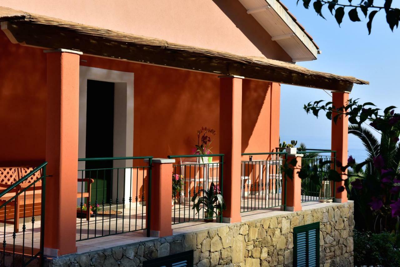 Agriturismo Un Mare Di Fiori Villa Ventimiglia Dış mekan fotoğraf