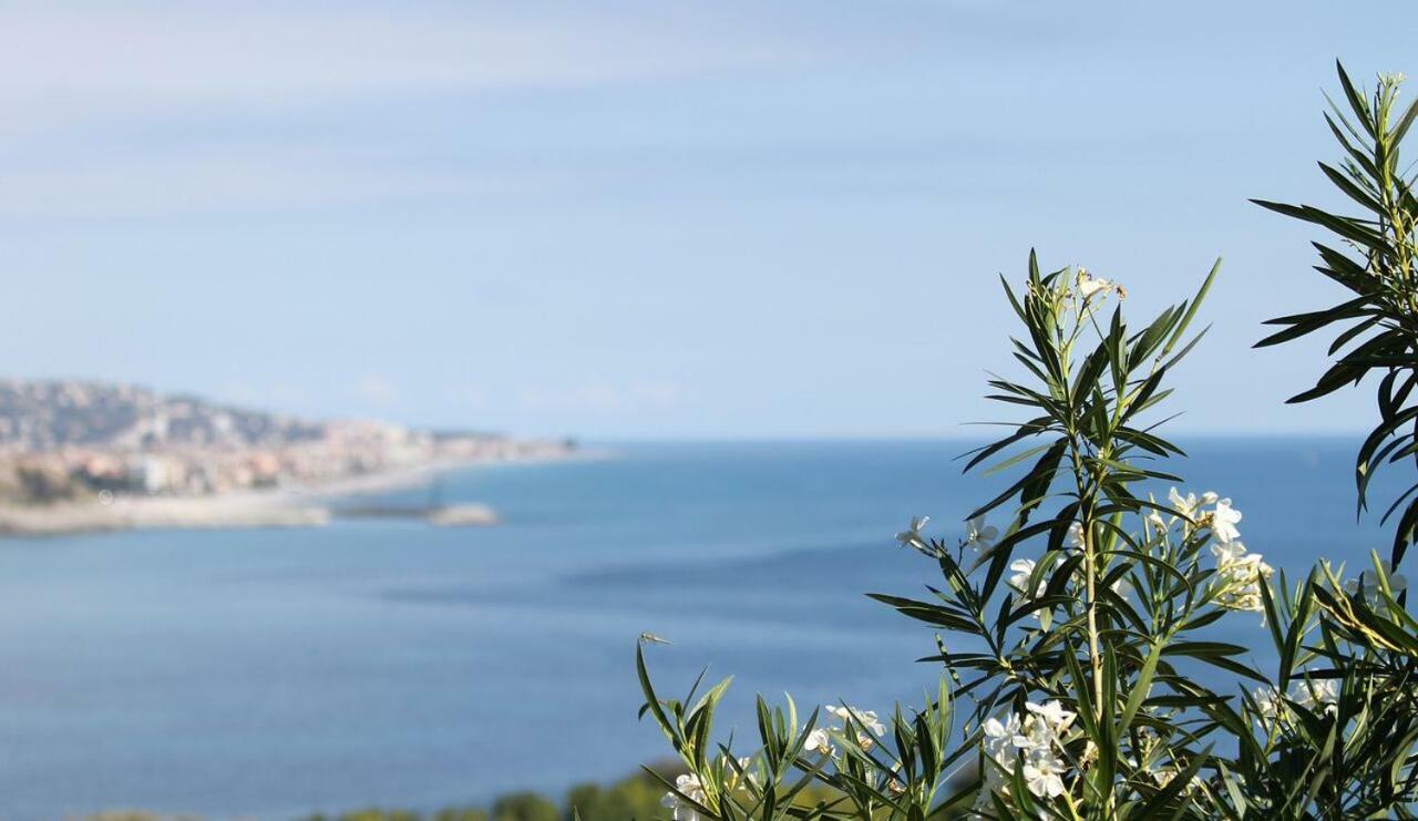 Agriturismo Un Mare Di Fiori Villa Ventimiglia Dış mekan fotoğraf